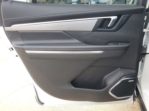 Used 2025 Buick Enclave Preferred image 14