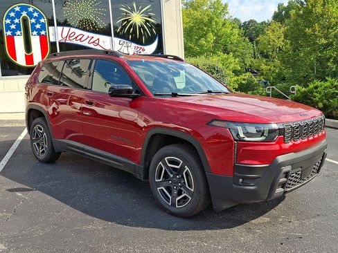 New 2026 Jeep Cherokee Laredo AWD/4WD image 2