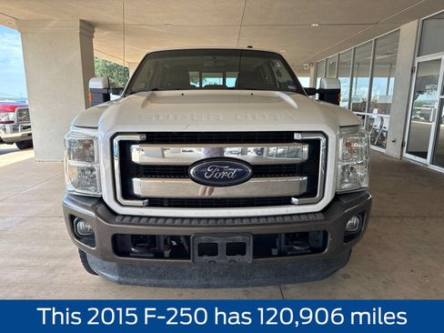 Used 2015 Ford F250 King Ranch w/ FX4 Off-Road Package AWD/4WD image 2