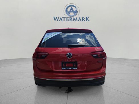 Used 2024 Volkswagen Tiguan SE AWD/4WD image 4