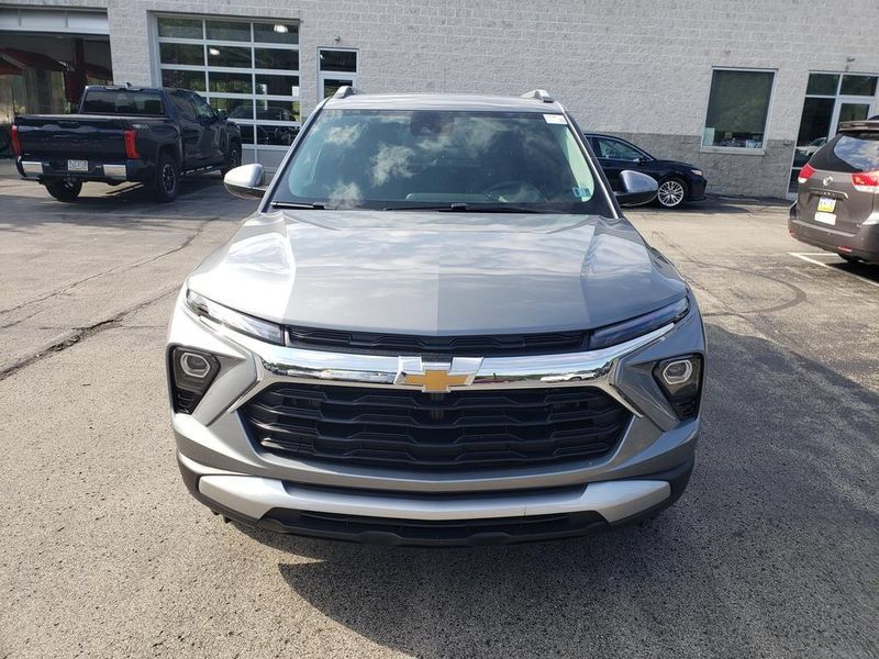 New 2026 Chevrolet TrailBlazer LT w/ Convenience Package AWD/4WD image 2