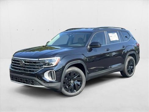 New 2026 Volkswagen Atlas SE FWD image 1