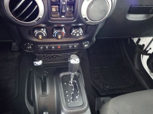 Used 2016 Jeep Wrangler Unlimited Sport AWD/4WD image 17