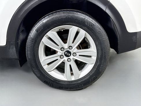 Used 2017 Kia Sportage LX image 36