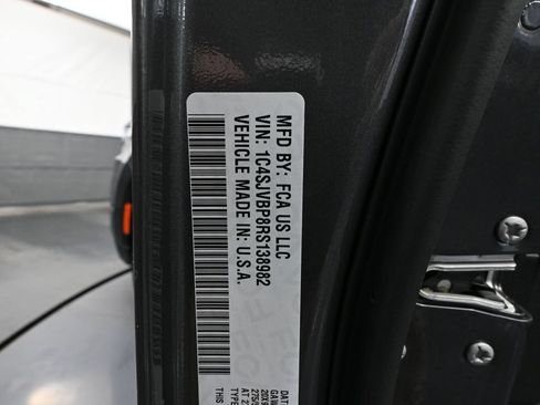 Used 2024 Jeep Wagoneer Series II w/ Flexible Seating Group AWD/4WD image 57