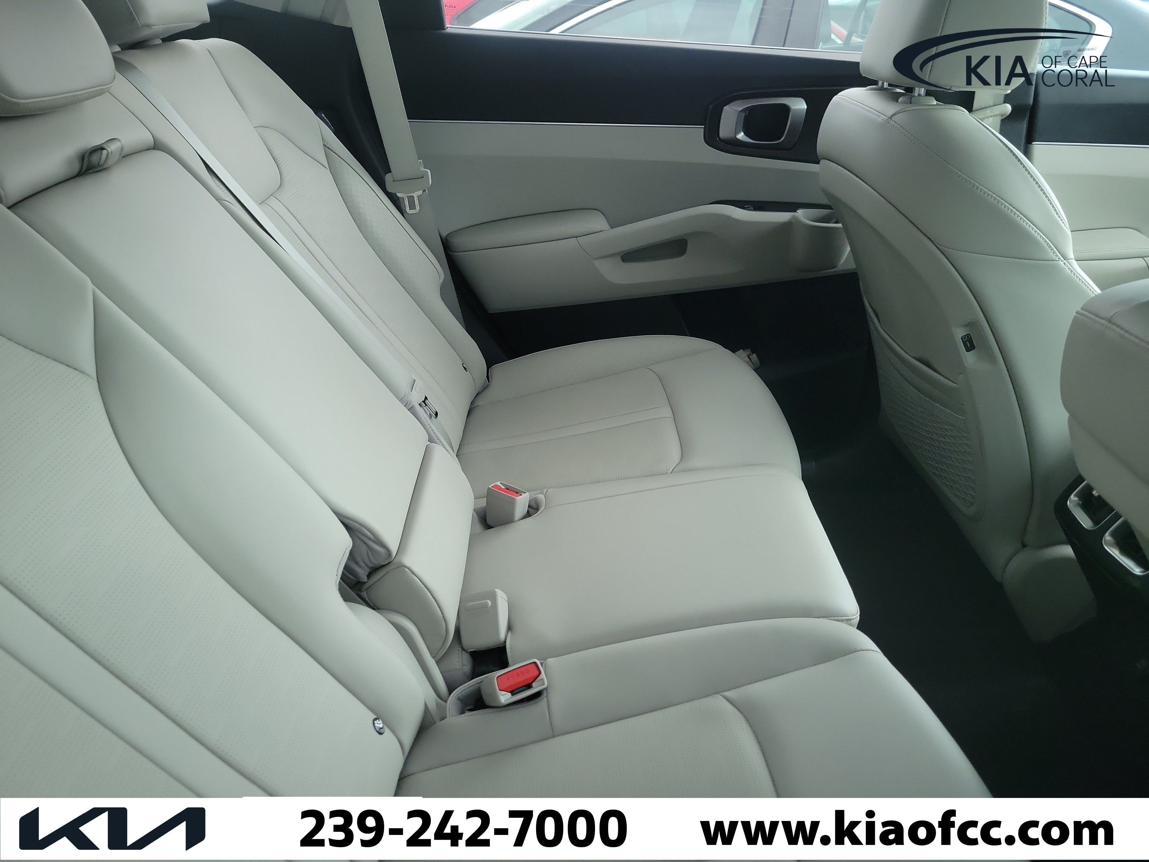 Certified 2025 Kia Sorento S w/ Panoramic Sunroof Package FWD image 10