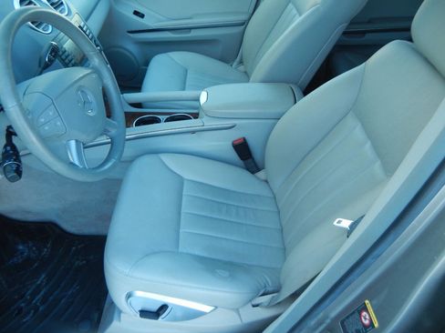 Used 2006 Mercedes-Benz ML 350 ML 350 AWD 4MATIC 4dr SUV image 25