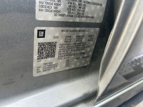 Used 2020 Chevrolet Silverado 1500 LT Trail Boss image 34