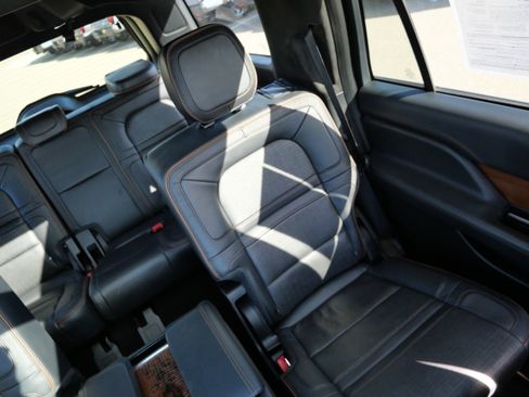 Used 2022 Lincoln Navigator Black Label image 14