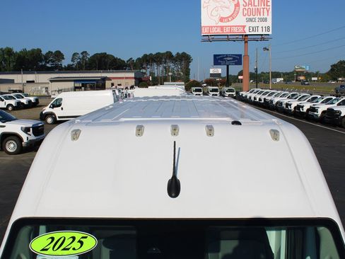 Used 2025 RAM ProMaster 3500 w/ Convenience Group FWD image 17