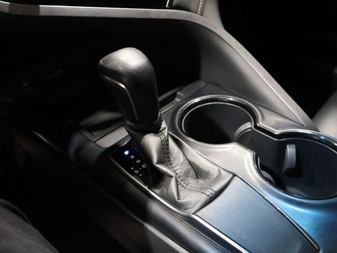 Used 2018 Toyota Camry SE image 24