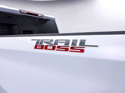Used 2023 Chevrolet Silverado 1500 LT Trail Boss w/ Protection Package AWD/4WD image 10