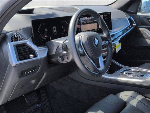 Used 2026 BMW X5 xDrive40i w/ Premium Package AWD/4WD image 9