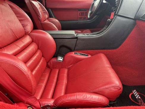 Used 1991 Chevrolet Corvette Convertible image 14