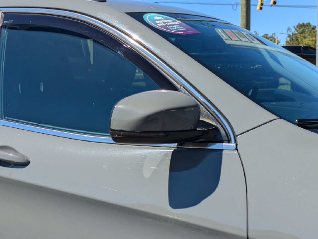 Used 2019 Jeep Cherokee Latitude Plus FWD image 13