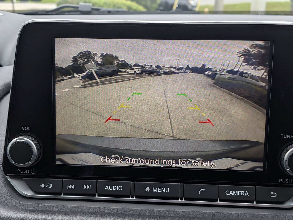 Used 2025 Nissan Rogue S FWD image 22