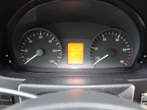 Used 2013 Mercedes-Benz Sprinter 2500 image 9