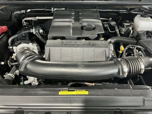 Used 2025 Nissan Frontier PRO-4X image 44
