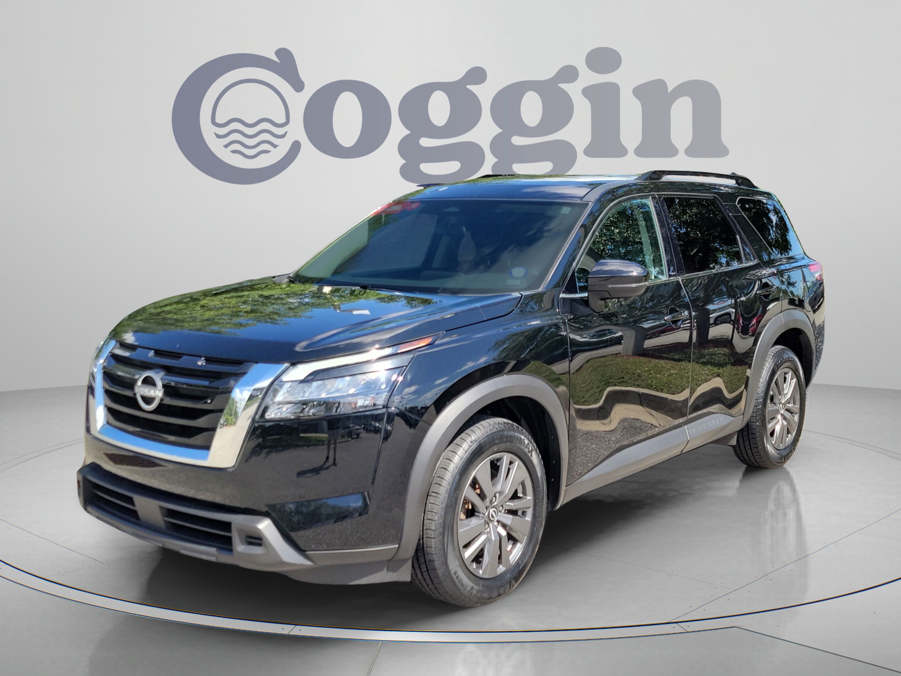 Certified 2024 Nissan Pathfinder SV FWD image 1