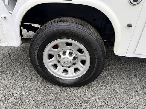 Used 2015 Chevrolet Silverado 3500 W/T image 38