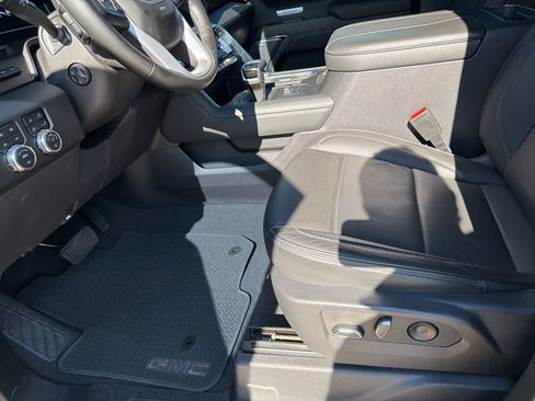 Used 2023 GMC Sierra 1500 Denali w/ Denali Reserve Package image 5