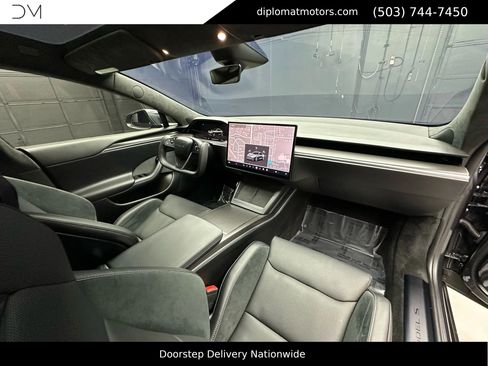 Used 2024 Tesla Model S Plaid image 18