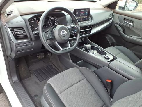 Used 2023 Nissan Rogue SV image 10