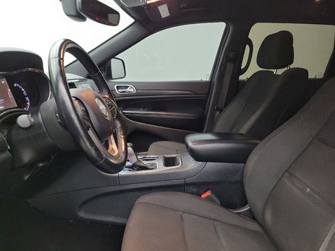 Used 2020 Jeep Grand Cherokee Laredo w/ 18" Wheel & 8.4" Radio Group image 17