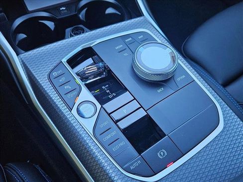 Used 2026 BMW 330i Sedan w/ M Sport Package image 17