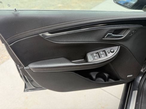 Used 2019 Chevrolet Impala Premier FWD image 9