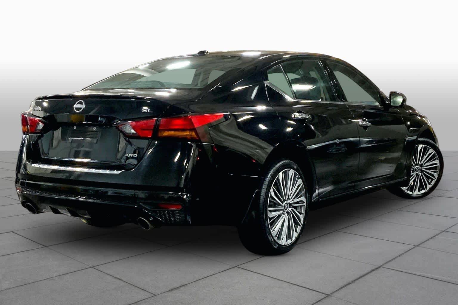 Used 2023 Nissan Altima 2.5 SL AWD/4WD image 13