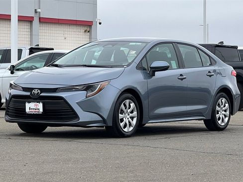 Certified 2025 Toyota Corolla LE image 10