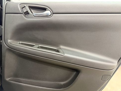 Used 2013 Chevrolet Impala LT w/ LT Sunroof Package image 28