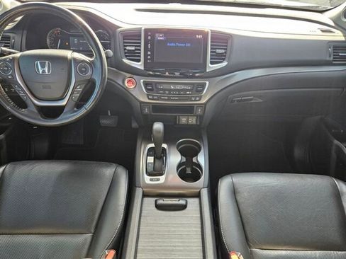 Used 2018 Honda Ridgeline RTL-T image 10