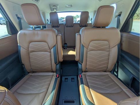 Used 2023 Nissan Pathfinder Platinum image 20