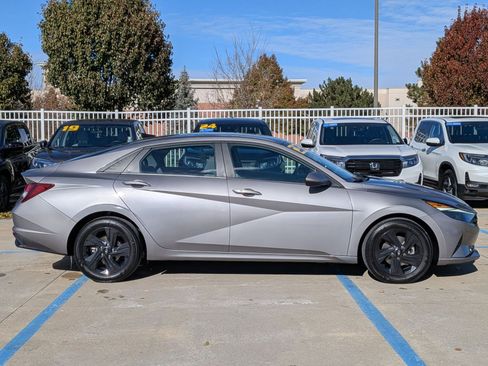 Used 2023 Hyundai Elantra SEL image 5