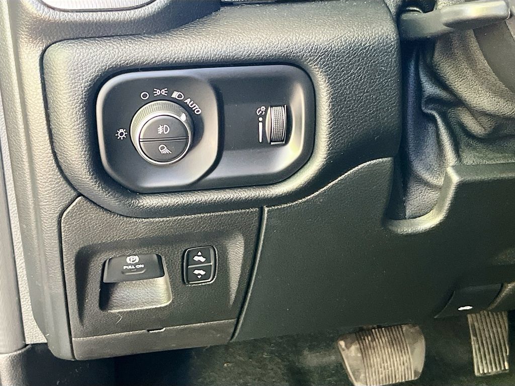 Used 2021 RAM 1500 Rebel w/ Leather & Sound Group AWD/4WD image 10