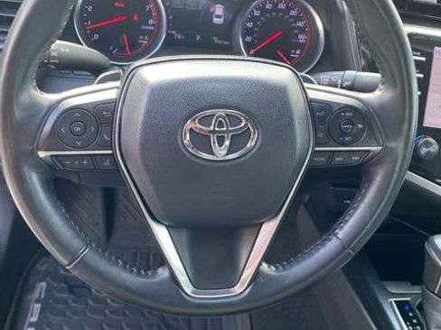 Used 2020 Toyota Camry XSE FWD image 13