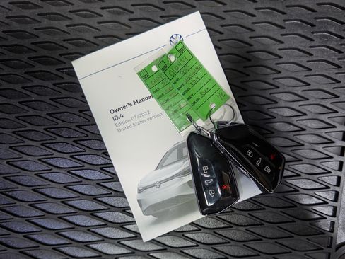 Used 2023 Volkswagen ID.4 Pro S AWD/4WD image 23