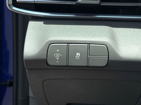 Used 2024 Hyundai Elantra SEL w/ Convenience Package FWD image 30