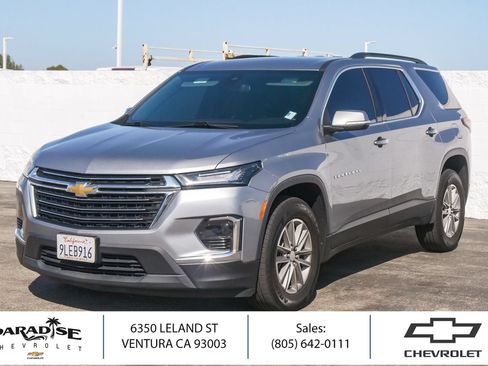 Used 2024 Chevrolet Traverse LT FWD image 1