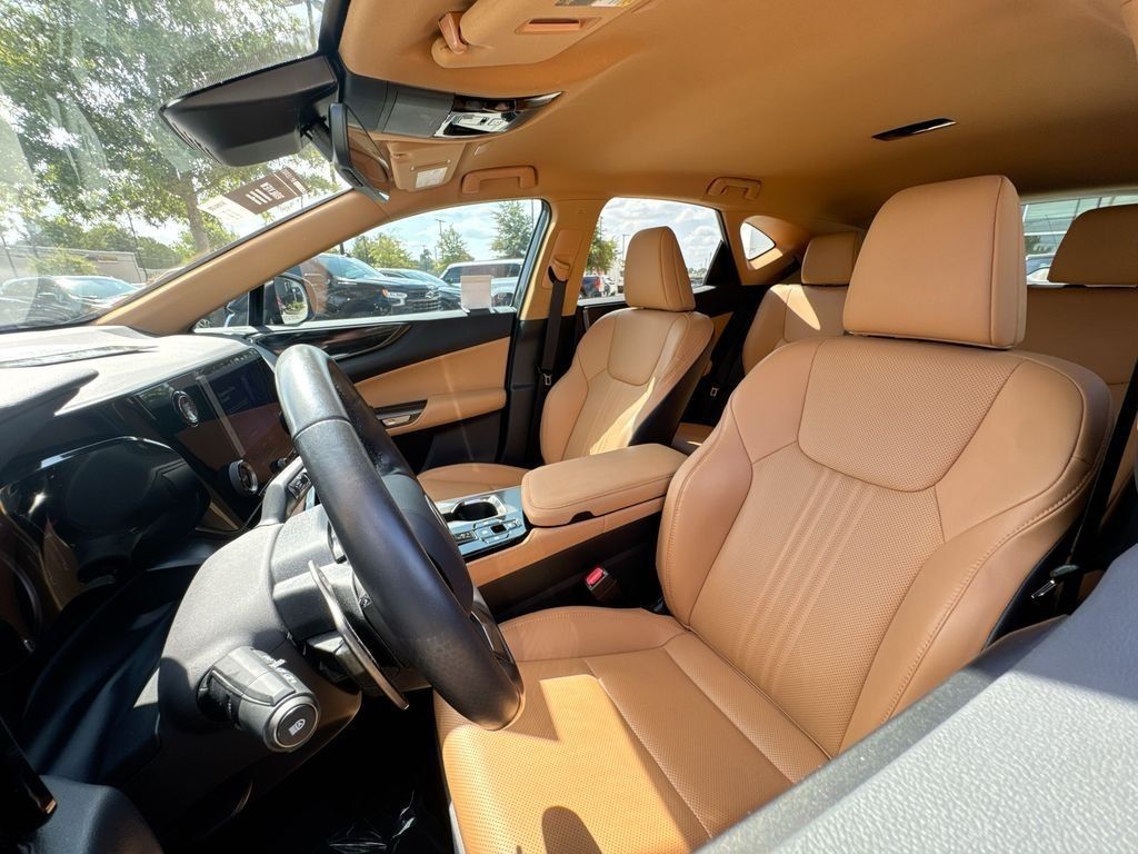 Used 2025 Lexus NX 250 FWD w/ Towing Package (2000 Lbs) image 10