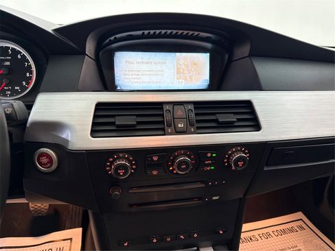Used 2006 BMW M5 image 30