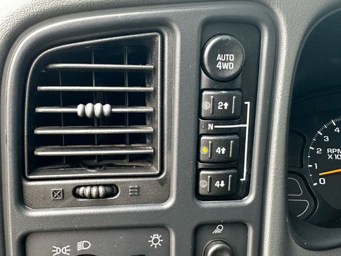 Used 2006 Chevrolet Silverado 1500 LT w/ Light Duty Power Package image 49