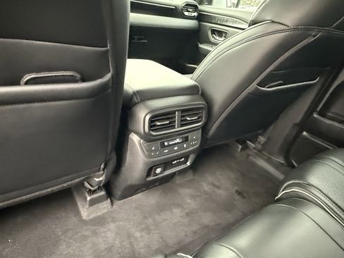 Used 2023 Honda Pilot Elite image 19