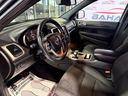 Used 2014 Jeep Grand Cherokee Laredo w/ 18" Wheel & 8.4" Radio Group AWD/4WD image 25