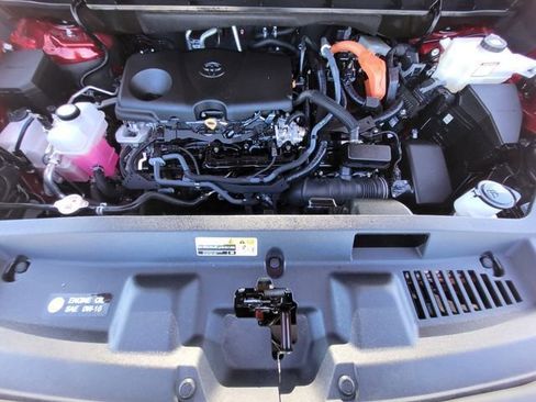 Used 2023 Toyota Highlander Platinum image 10