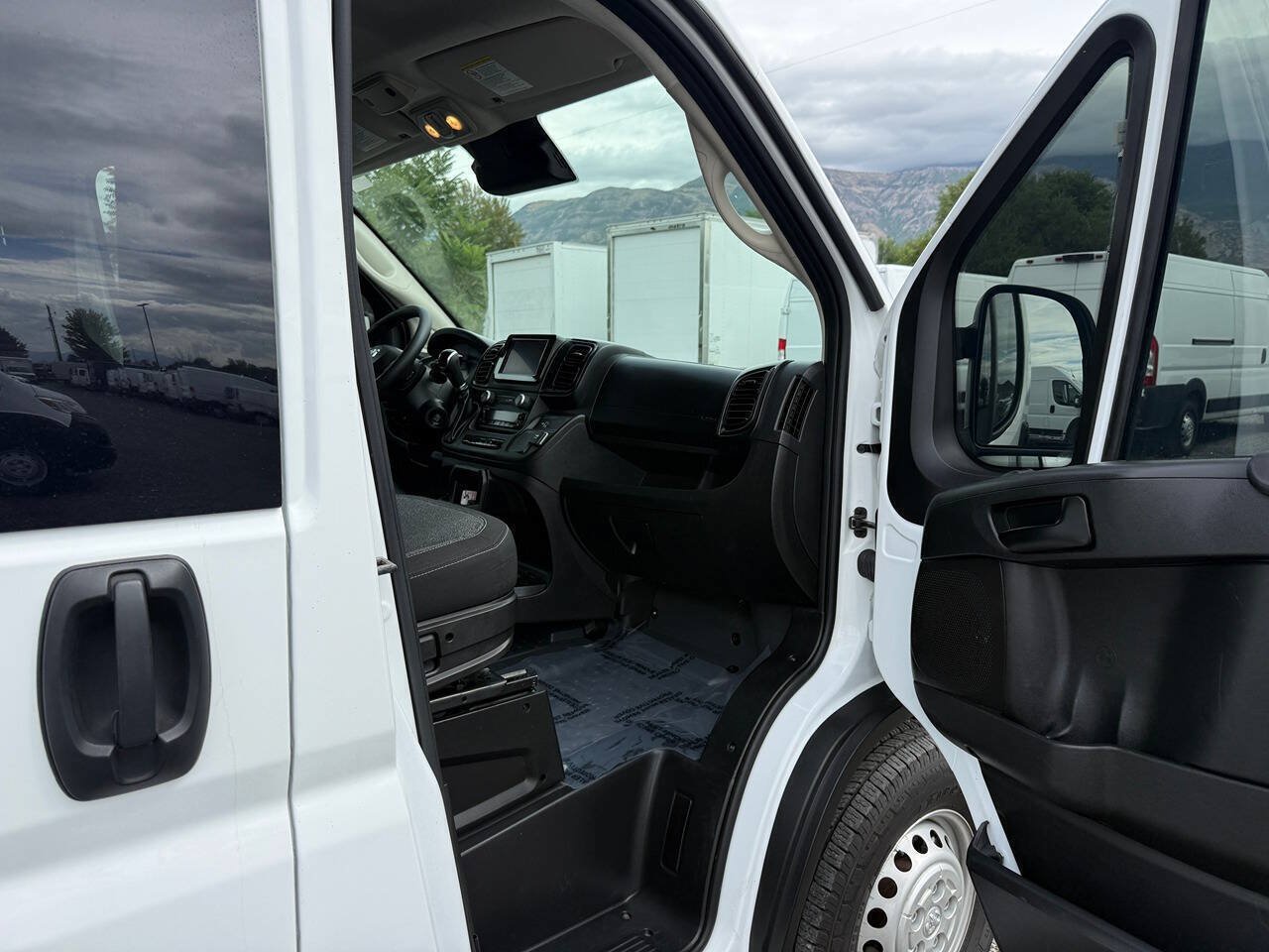 Used 2023 RAM ProMaster 3500 FWD image 17