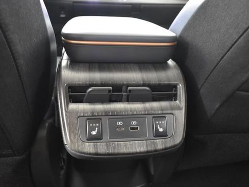 Certified 2023 Nissan Ariya AWD/4WD image 30
