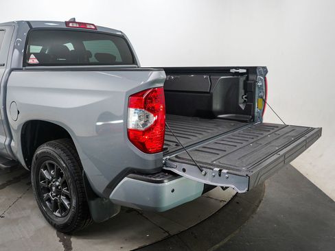 Used 2021 Toyota Tundra SR5 w/ Trail Edition image 9